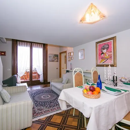 Apartment Gaeta Terrazzo San Siro (Lombardy)
